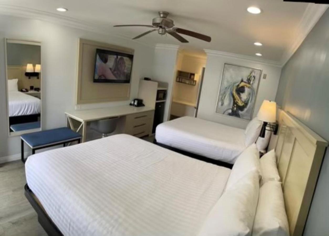 Ramada By Wyndham Redondo Beach Extérieur photo