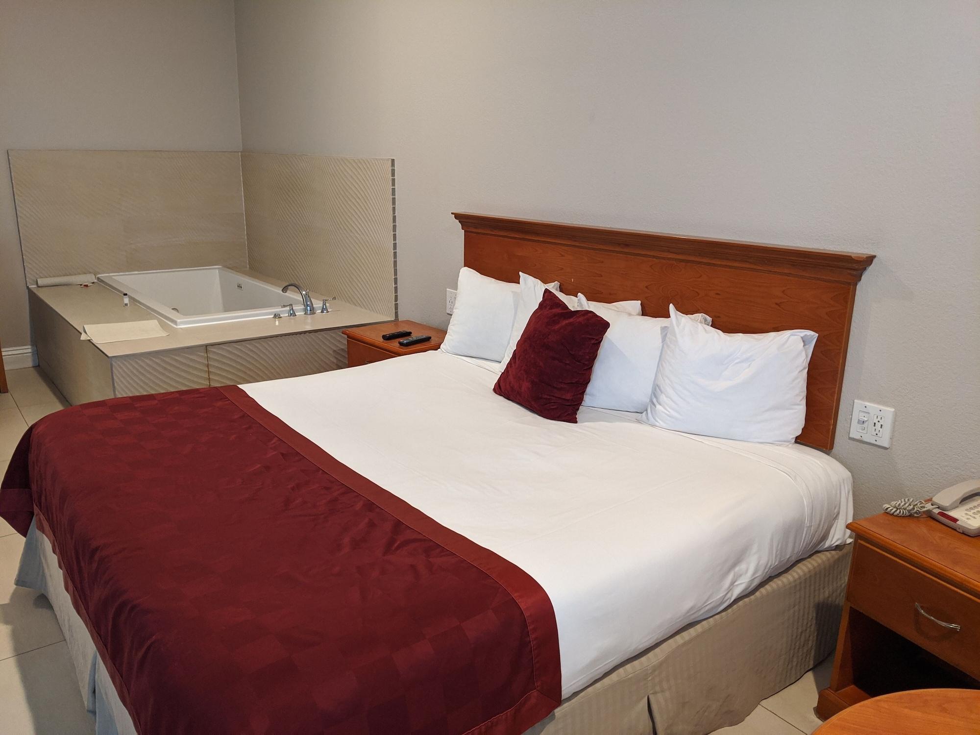 Ramada By Wyndham Redondo Beach Extérieur photo