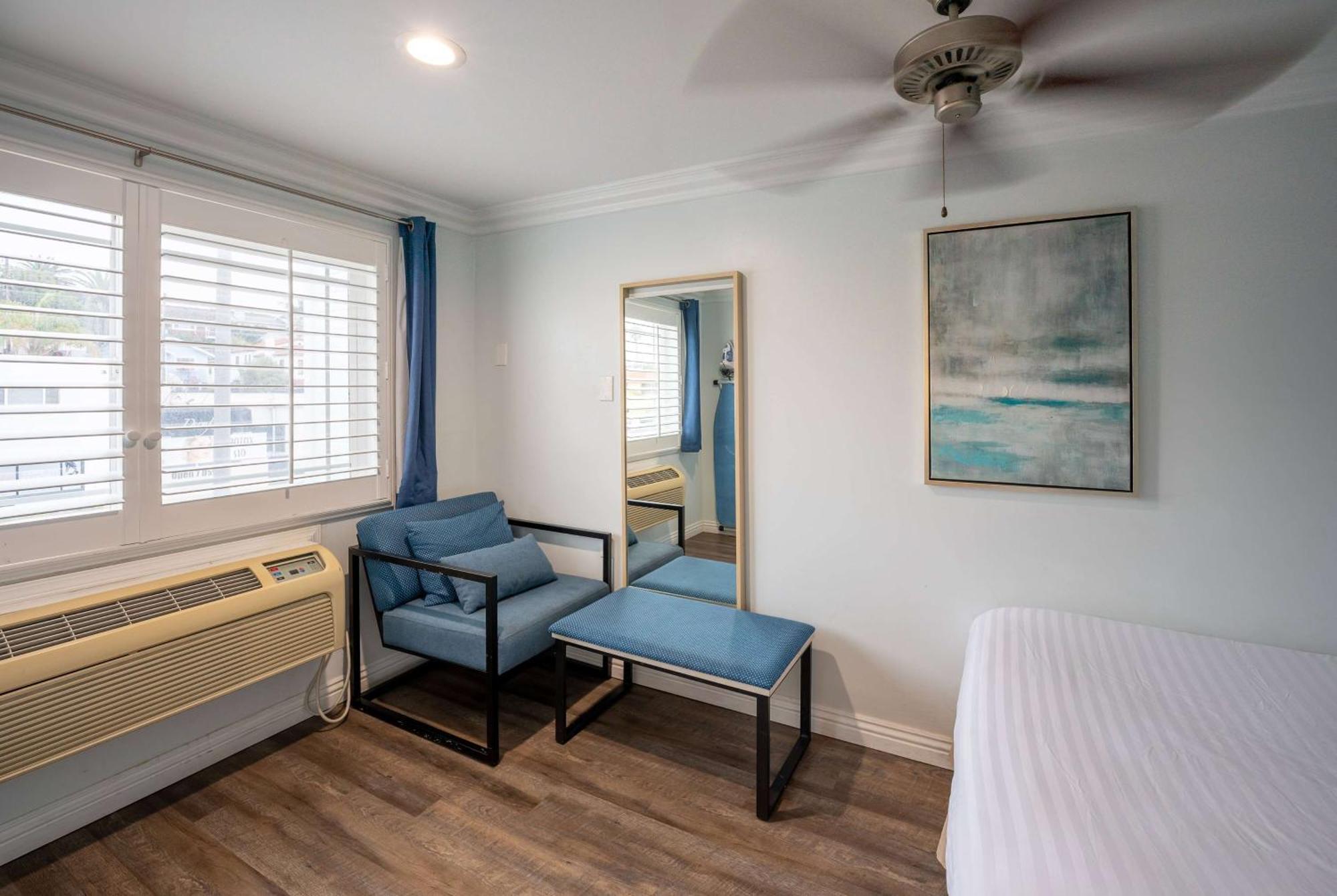 Ramada By Wyndham Redondo Beach Extérieur photo
