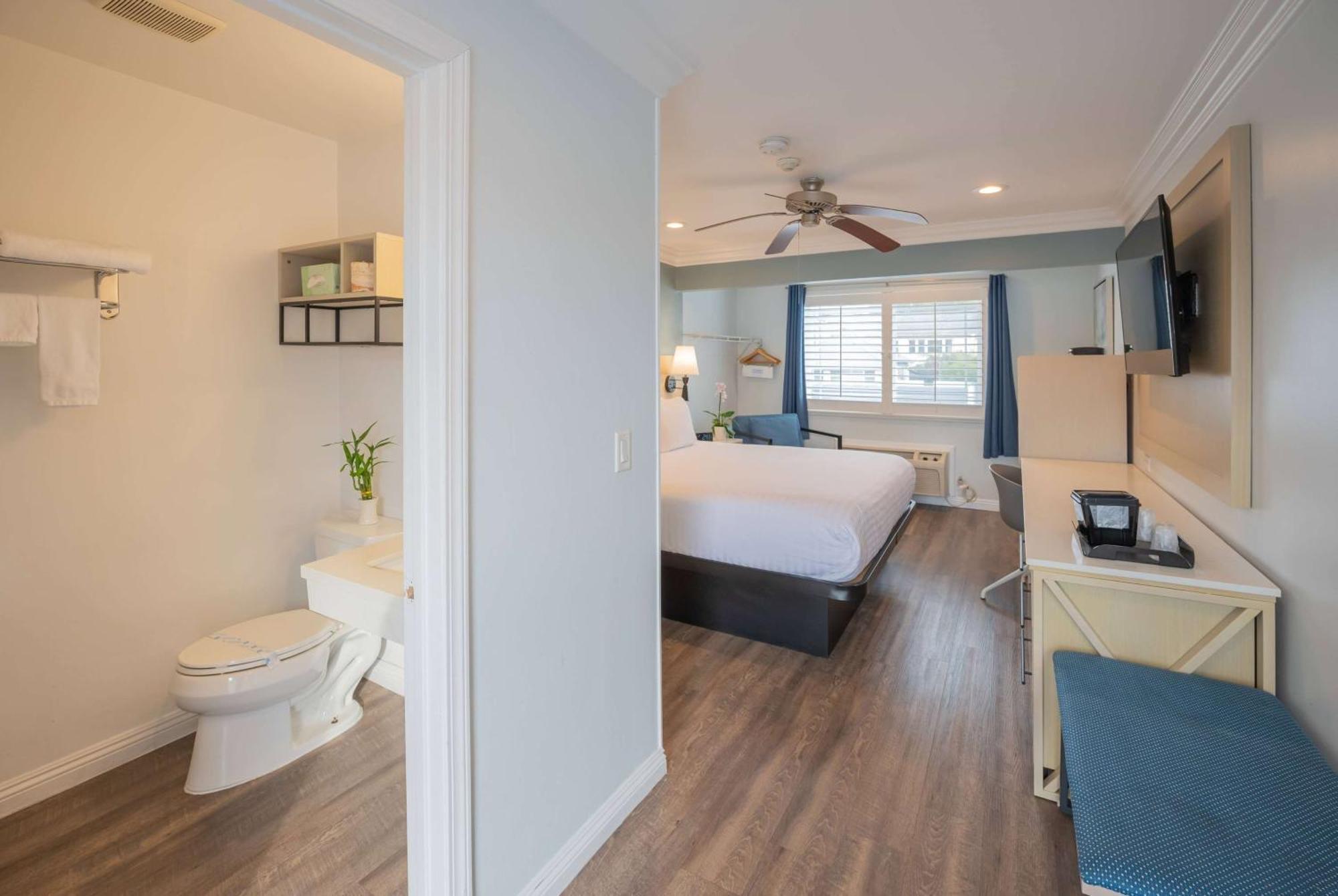 Ramada By Wyndham Redondo Beach Extérieur photo