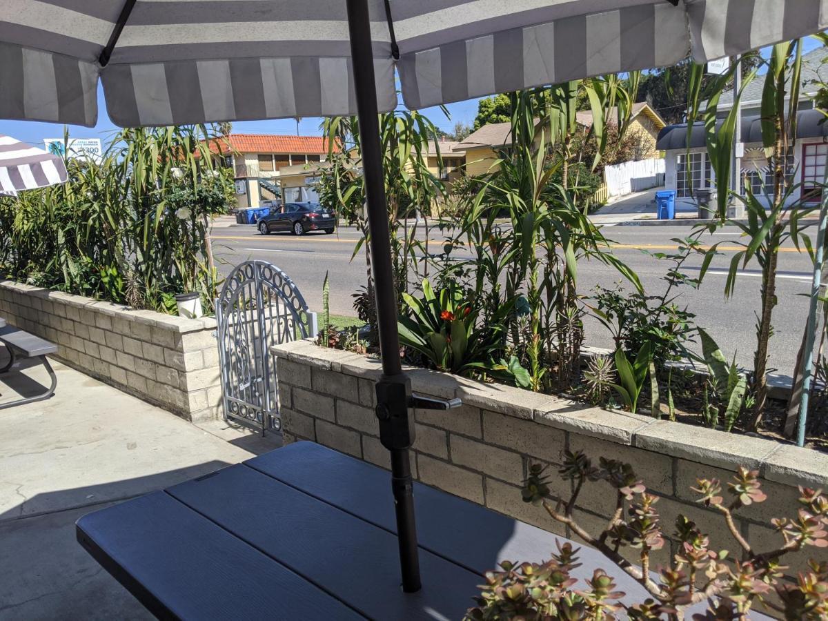 Ramada By Wyndham Redondo Beach Extérieur photo